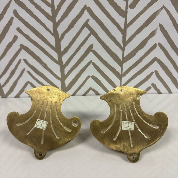 Vintage Bombay Co 1989 Solid Brass Wallpocket Urns Set of 2 - Picture 4 of 7